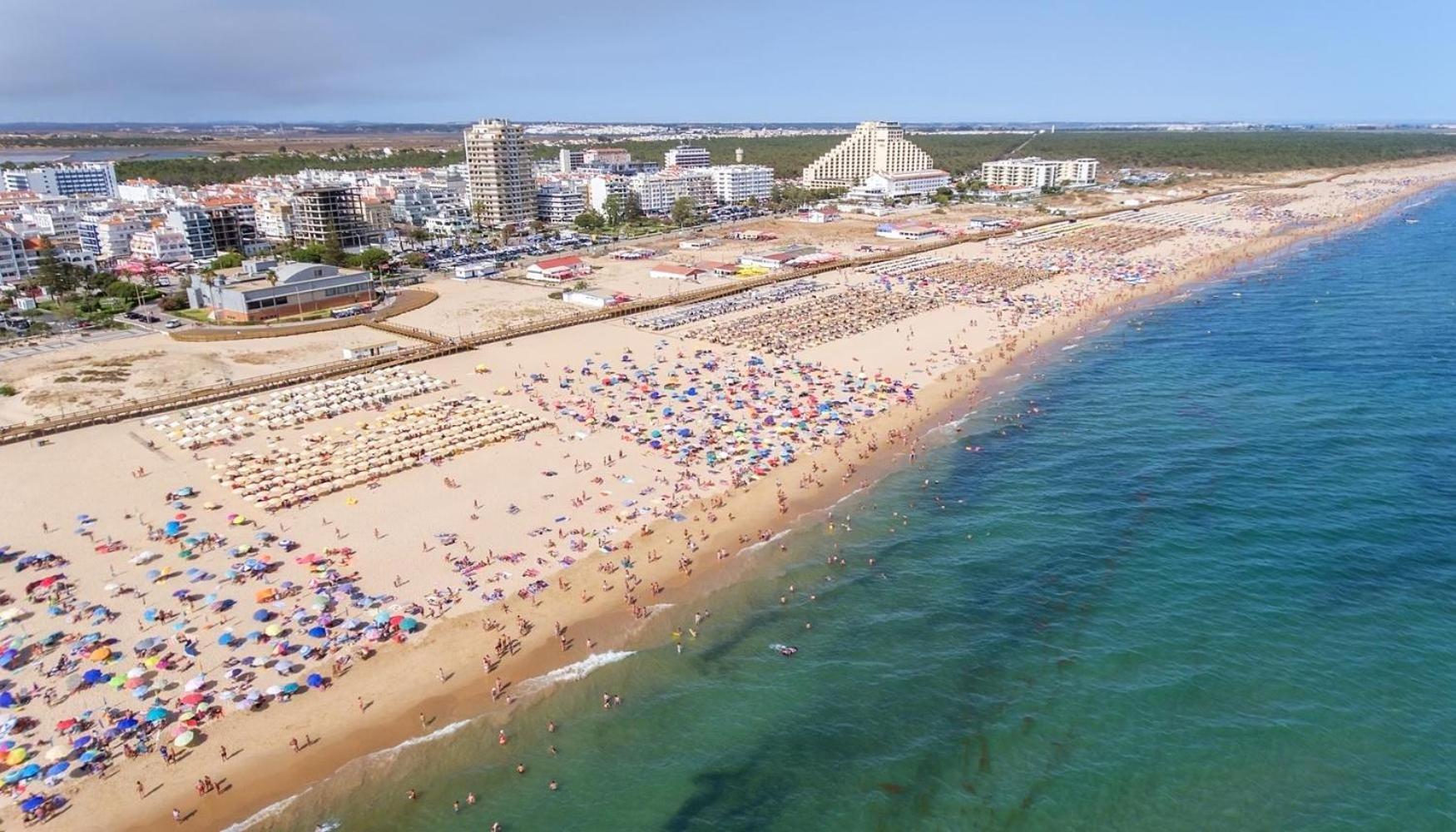 Casa Pe Da Praia Monte Gordo Bagian luar foto